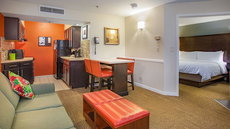 Enjoy home-like amenities at Sonesta ES Suites.