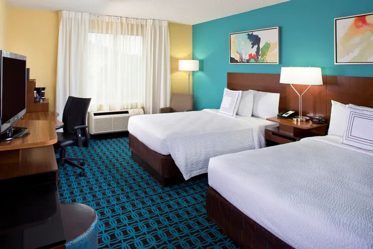 Double/Double Guest Room
